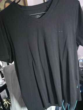 Perry Ellis Black&Gray V-Neck Short Sleeve Tee 2 Pack